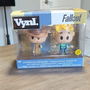 Vynl Fallout Mysterious Stranger + Adamantium Skeleton Figures Fallout 4